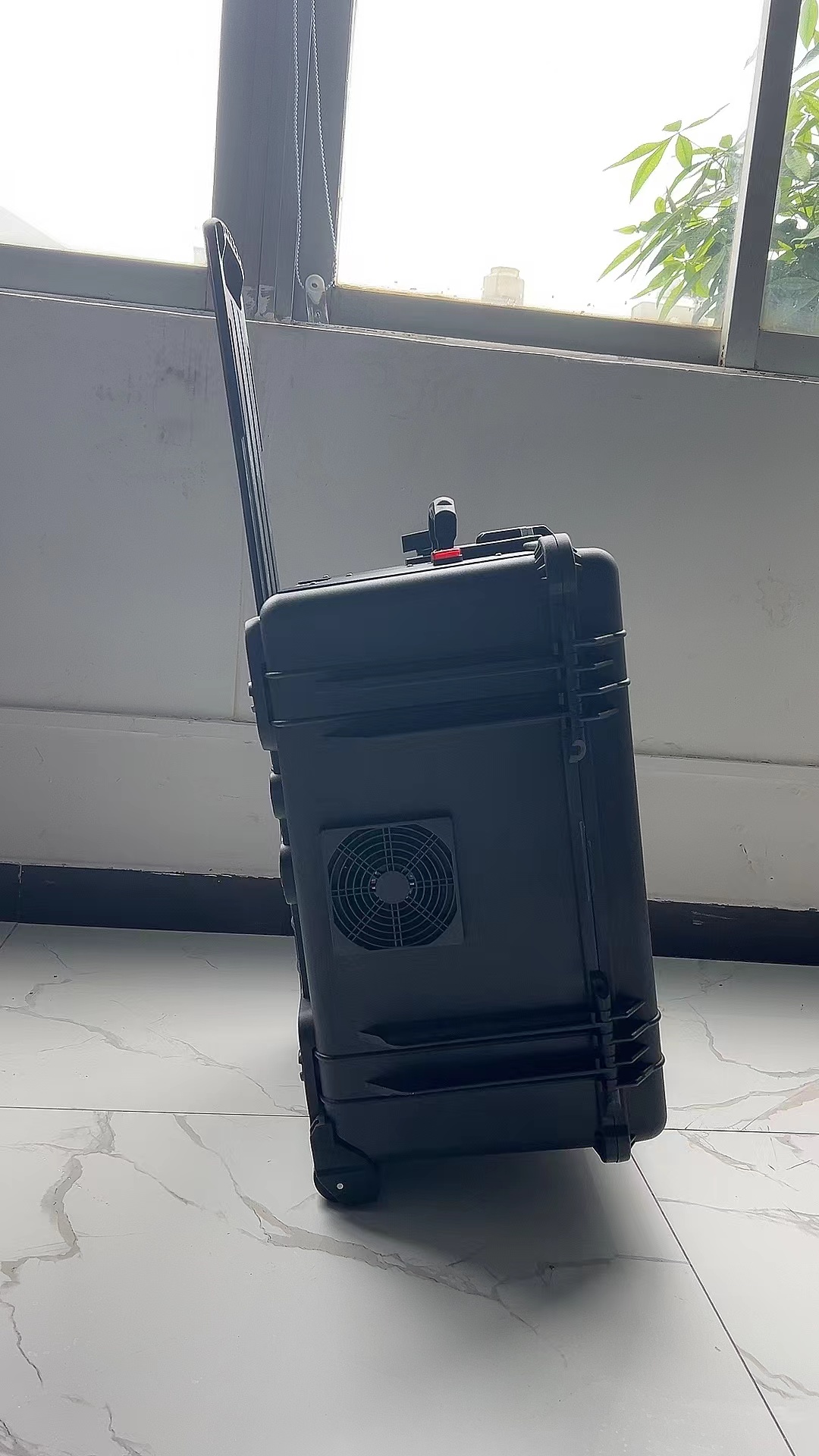 大祥手拉箱型移动通信干扰器